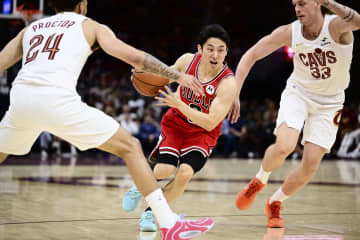 「この存在感はさすが」河村勇輝、NBAプレシーズンマッチ初戦でチーム最多タイ5アシスト　好プレーにネット熱狂