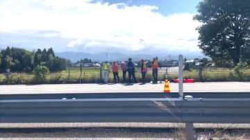【速報】北陸自動車道にクマ出没、富山IC～立山IC間が通行止めに