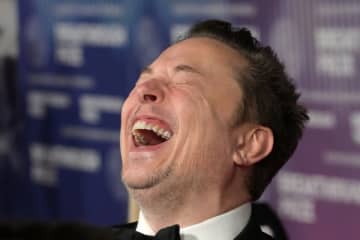 Sora 2の独走を尻目に、マスク氏のGrokは「アダルト動画生成がすげぇ」とごく一部で評価爆上げ