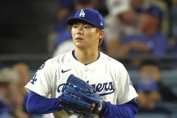 山本由伸が、カーショウが...HR王シュワーバーら“覚醒”した強力打線の餌食に　12安打の猛攻許し８失点、フィリーズ相手に今PS初黒星