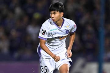 19歳の異次元弾「人生で初めて見た」　バックパスかと…ファン仰天「超新星が現れた」