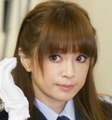 浜崎あゆみが「虫」みたいな顔に？「ジャケットにして」とファン大喜び