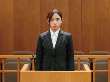カンヌ映画祭出品の話題作『恋愛裁判』最新映像＆本ビジュアル解禁で齊藤京子の劇中パフォーマンス姿を初公開！