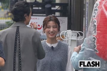 元テレ朝・宇賀なつみアナ、23年ぶり「マックでバイト」写真に集まる喝采…キュートな制服姿に “スマイル” 希望者続出