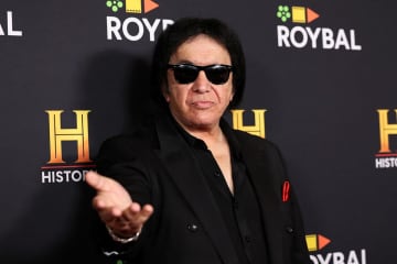 ＫＩＳＳのジーン・シモンズが交通事故で入院「何の問題もない」とファンに報告
