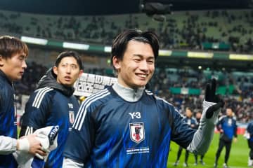 【日本代表】憧れた父の背中。上田綺世が『背番号18』へのこだわりを明かす「この番号と一緒に国を背負って戦えることは、僕にとって特別です」