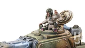 3ステップ「ベース、シェイド、ベース戻し」でフィギュアをお手軽塗装！「Leman Russ Battle Tank & Lord Solar Leontus」が完成【ウォーハンマー ビルド＆ペインティングTIPS集】
