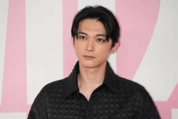 吉沢亮、ピカチュウの扱い方にSNSくぎ付け「愛でておられる」「隠しきれないポケモン愛」