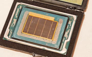 Intel、288コアCPU「Clearwater Forest」を2026年前半に投入へ。9μm幅配線のFoveros Direct 3Dを活用