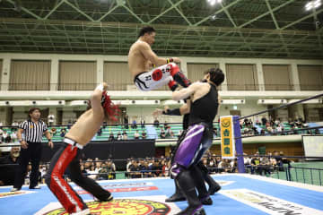 【新日本】ＩＷＧＰジュニア失ったデスペラードがＤＯＵＫＩ＆ＳＨＯに怒り爆発「終わってから見たら何じゃありゃ」