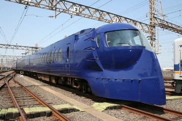 南海電鉄×ＩＮＩ、コラボラッピング電車が運行決定…限定の記念乗車券も