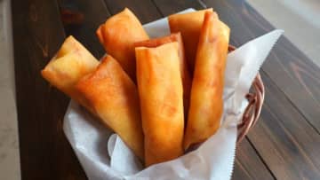 パイ生地なしで簡単パリパリッ！食べ始めると止まらない「ベーコンポテトパイ」の作り方