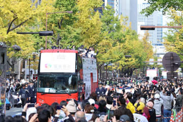 【オリックス】阪神Ｖパレードにため息　〝単独開催〟へ下克上でリベンジ誓う