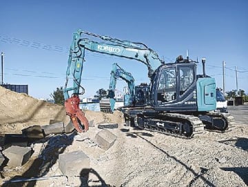 国交省／ウクライナ復興支援で遠隔施工デモ実施／キーウ～神戸間８千キロ
