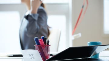 もう、年収より職場の安定を最優先…「退職代行利用者」が転職で重視する「意外な本音」。若者の7割超が異業種へ