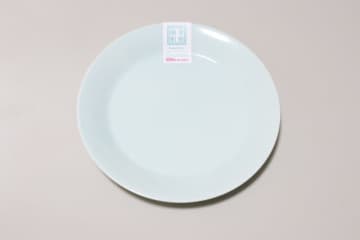 まさかダイソーで買えるなんて！専門店で買うと高そう…！テレビでもよく見る有名な食器