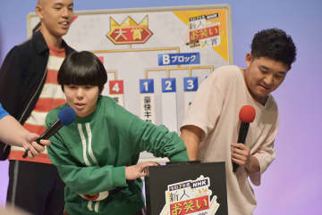 決勝進出の四千頭身、吉本勢に愚痴「どうせボケる」