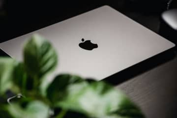 次期「M5 MacBook Pro」はもうすぐ登場？ 兆候が見つかる