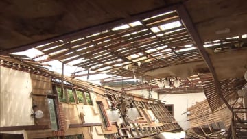 台風22号直撃から一夜…八丈島で広範囲に被害　小学校跡地に土石流　建物損壊相談100件以上　町民ら23号に向け備え