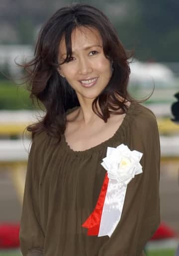 工藤静香「久しぶりに…」再会した人気歌手との2ショット公開「思いが溢れ、うるうるしてしまった」人物とは？
