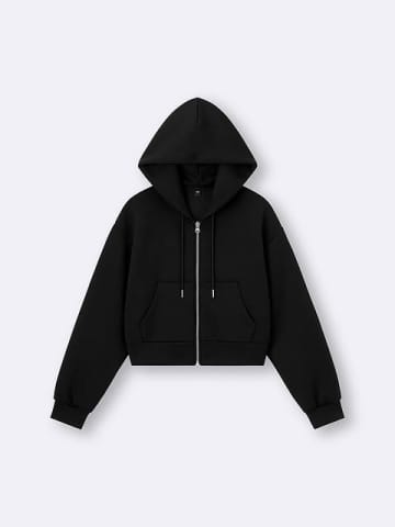 GUのライトアウター買うなら…やっぱり着やせして見えて着回せる「黒」がおすすめ！