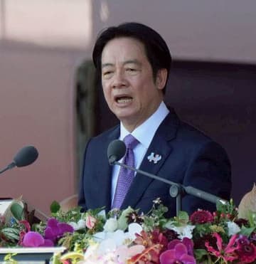 台湾総統、防衛力強化を訴え　建国記念式典で演説