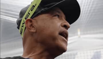 ロバーツ監督、シャンパンファイトの第一声は「今夜はロウキに…」　指揮官の“名指し”賞賛にチームメイトも「ロウキコール」