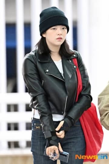 【PHOTO】TWICE、ジョンヨンの姿も！ワールドツアーのためシンガポールへ出国（動画あり）