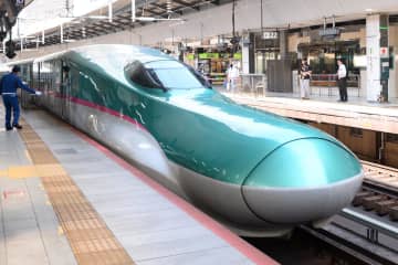 ＳｉｘＴＯＮＥＳの楽曲が新幹線ホームで使用中止　「柄の長い集音マイク」で録音　感電の恐れ