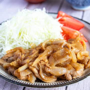 【しょうが焼き、しょうゆの代わりに入れてみて】「お店の味に近づいた！」「過去イチご飯が進んで止まらない！」