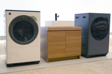 シャープのコンパクトドラム洗濯機　省エネヒートポンプ式