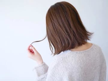 なぜ…白髪が急に増えた、原因は？病気か、ただのストレスか［医師監修］