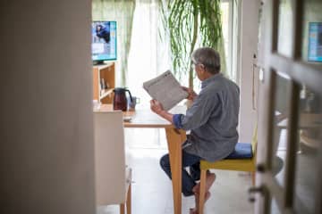 「株価は過去最高なんだろ？」40代娘が目撃した高齢父の悲劇…穏やかな定年生活が一転、老後資金2000万円が底をつく恐怖