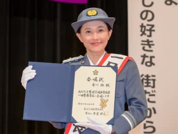 菊川怜、1日警察署長で夏制服姿披露「ゾッとした」特殊詐欺の実体験を告白