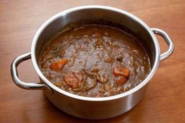 カレーを冷蔵庫で保存するときのNG行為７つ…多めに作る家庭ほど要注意！