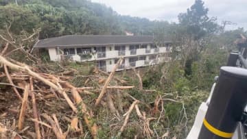 台風直撃から一夜…八丈島では被害の爪痕残るなか再び台風か　3連休に各地でも影響が…“秘境”や“紅葉”名所から不安の声