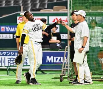 【ソフトバンク】モイネロ　主砲・柳田悠岐に「結構、穴がある」…練習で対戦後〝本音〟言えたワケ