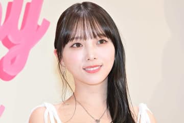 与田祐希、へそ出し×金髪ギャルにファン衝撃「スタイル良すぎ」「絞ったなあ」「腹筋すご」
