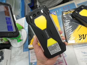 高耐久のアウトドアスマホ「Blackview BV7300」が27,800円、未使用品セール