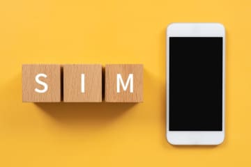 母のスマホ代が月2万円。「変えたくない」の一点張りだけど、大手キャリアから格安SIMに乗り換えるのって大変なの？