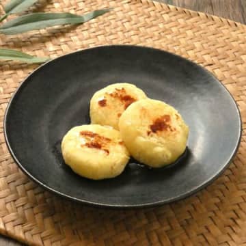 優しい甘さでおやつにぴったり！「さつま芋もち」