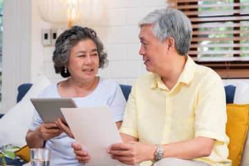 70歳で夫婦二人暮らしになりました。子どもたちから「ぜいたくすれば？」と言われますが、お金の使い道がありません。貯金する以外にいい使い道はあるでしょうか？