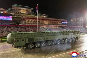 北朝鮮が軍事パレード　新型の極超音速兵器「火星１１マ」登場、ＩＣＢＭ「火星２０」も