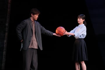 勝地涼, 河合優実, 小泉今日子 etc. 作•演出 岩松了『私を探さないで』 初日開幕コメントも＿