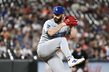 ドジャース・ロバーツ監督が〝背信守護神〟スコットがＷＳに間に合うと明言　緊急手術で離脱