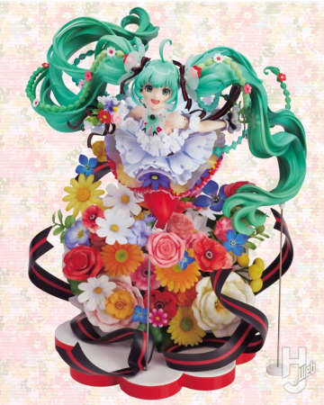 初音ミク、満開！「初音ミク JAPAN LIVE TOUR 2025 〜BLOOMING〜」のメインビジュアルをフィギュアでも楽しもう。イラストレーター米山舞氏によるイラストの雰囲気そのまま再現