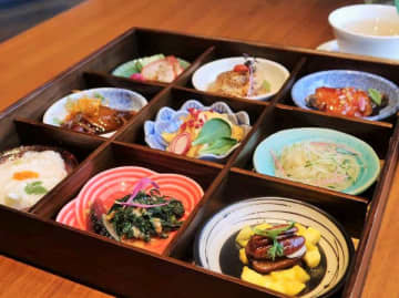 【新宿】楊貴妃の宮廷ランチ　満漢美膳【ヒルトン東京の中国料理】