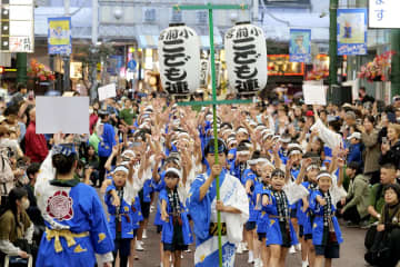 川崎の秋の風物詩「阿波おどり」が40回目　踊り手声そろえ「ヤットサー」　観客も「元気が出た」