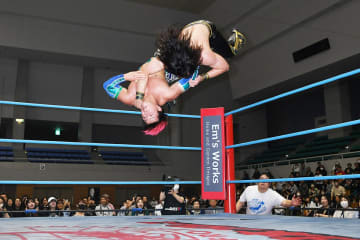 【全日本】青柳亮生が世界ジュニアＶ２　佐藤光留が挑戦表明「今日のニュースは…俺はそれが我慢できねえんだ」