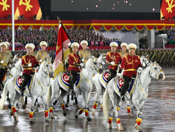朝鮮・平壌で労働党創立80周年祝う閲兵式　金正恩氏が出席